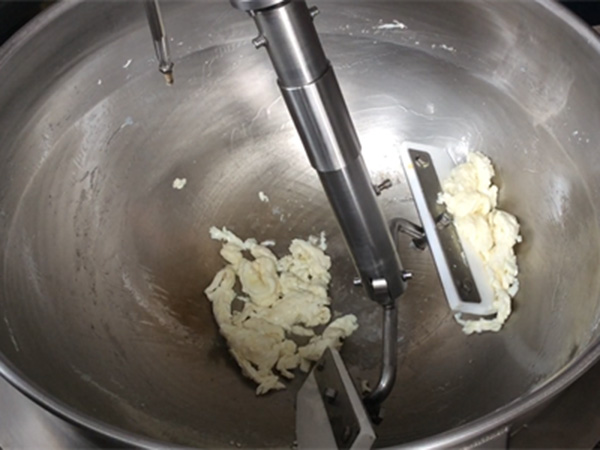 燃氣攪拌炒鍋——炒雞蛋